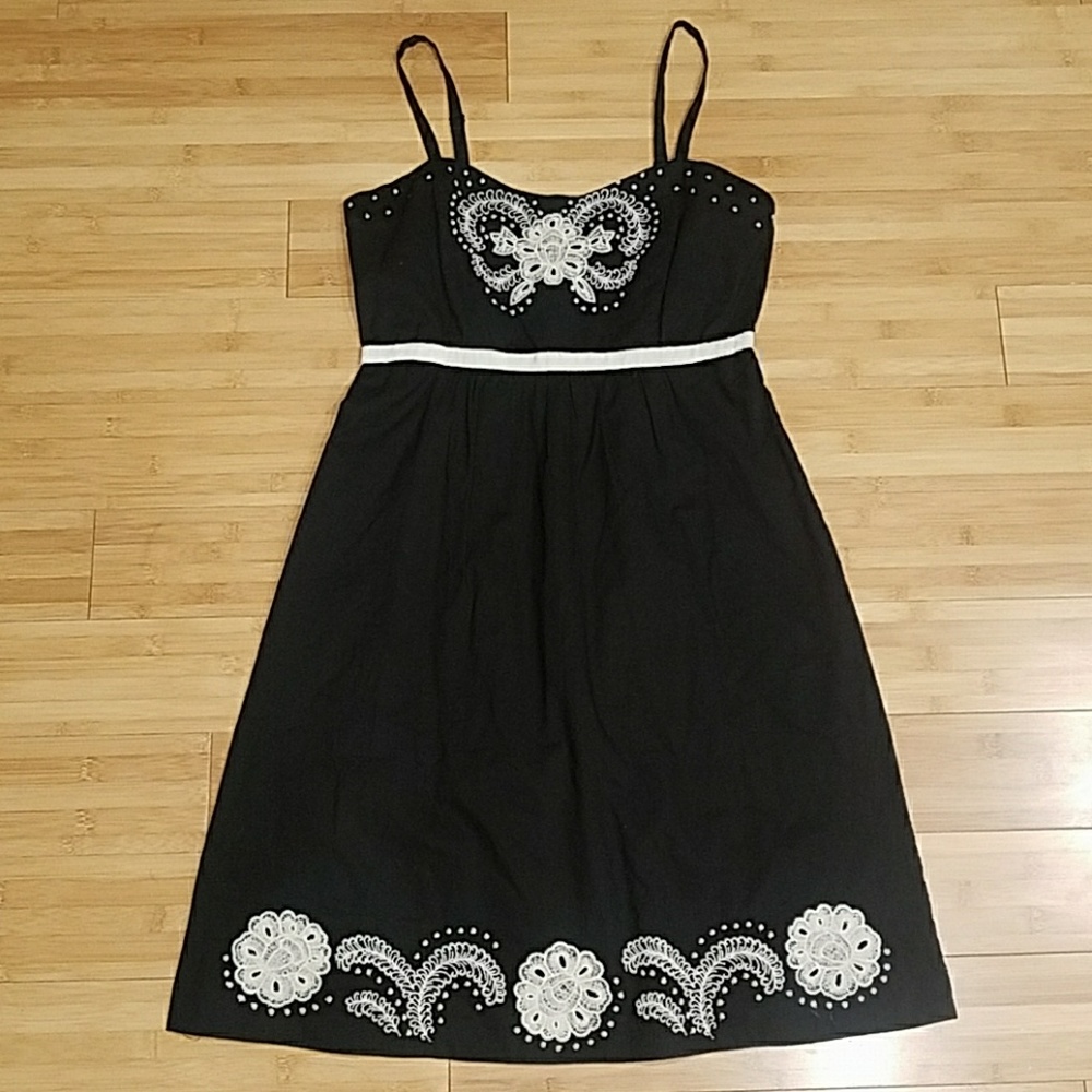 Moulinette Soeurs Embroidered Sundress